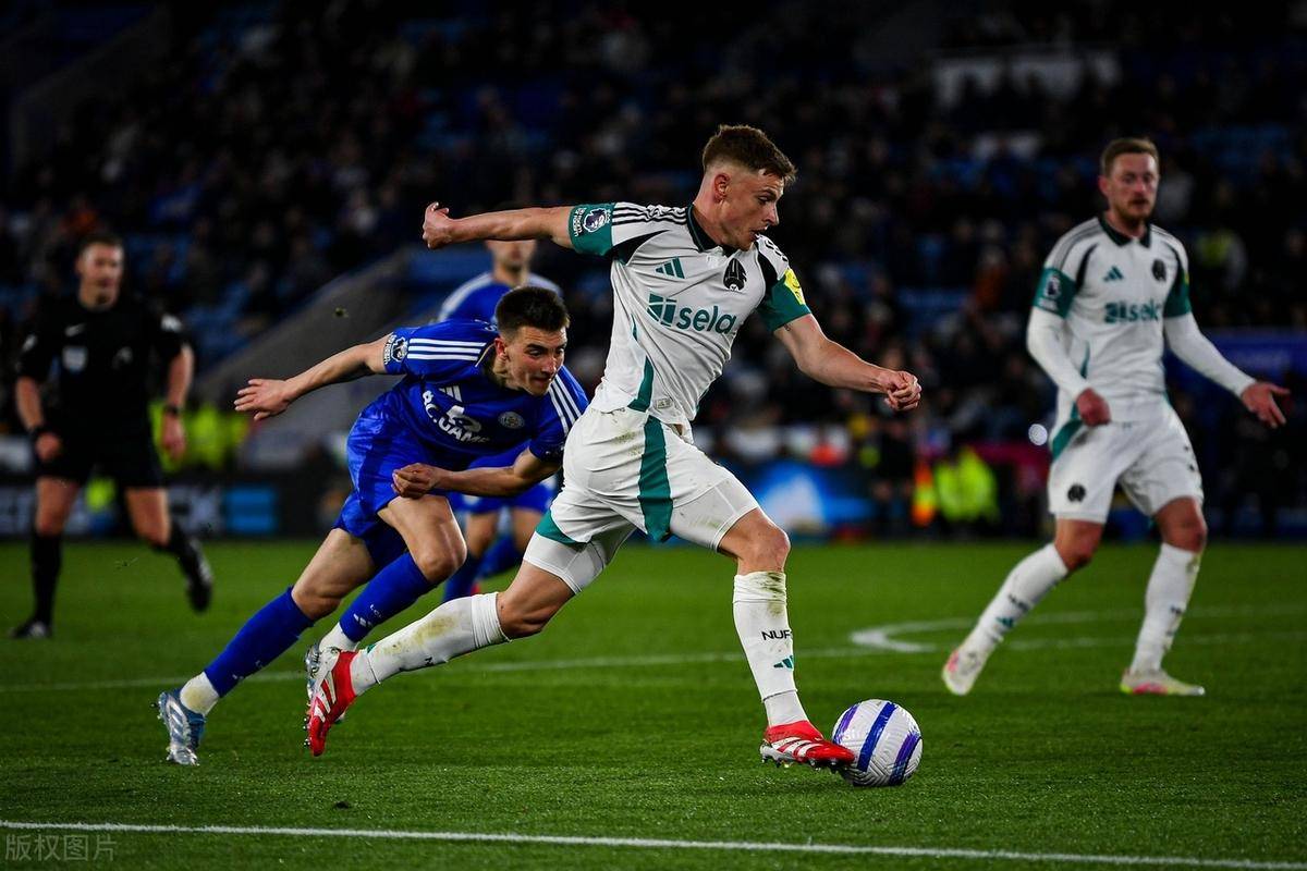 B体育体育登录入口-水晶宫客场轻取对手，锋线激爆进球壮举