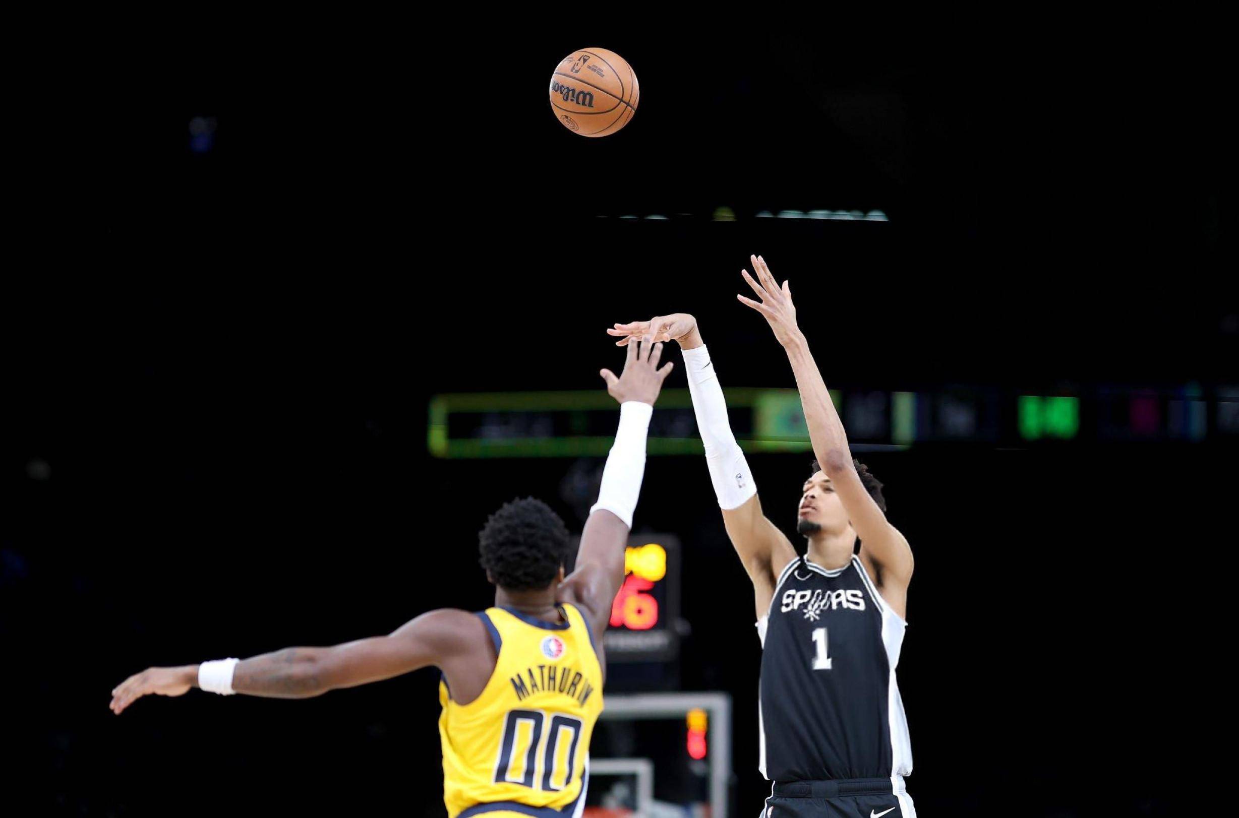 B体育体育电竞-包含马刺遭遇连败，不敌马刺抬头的词条