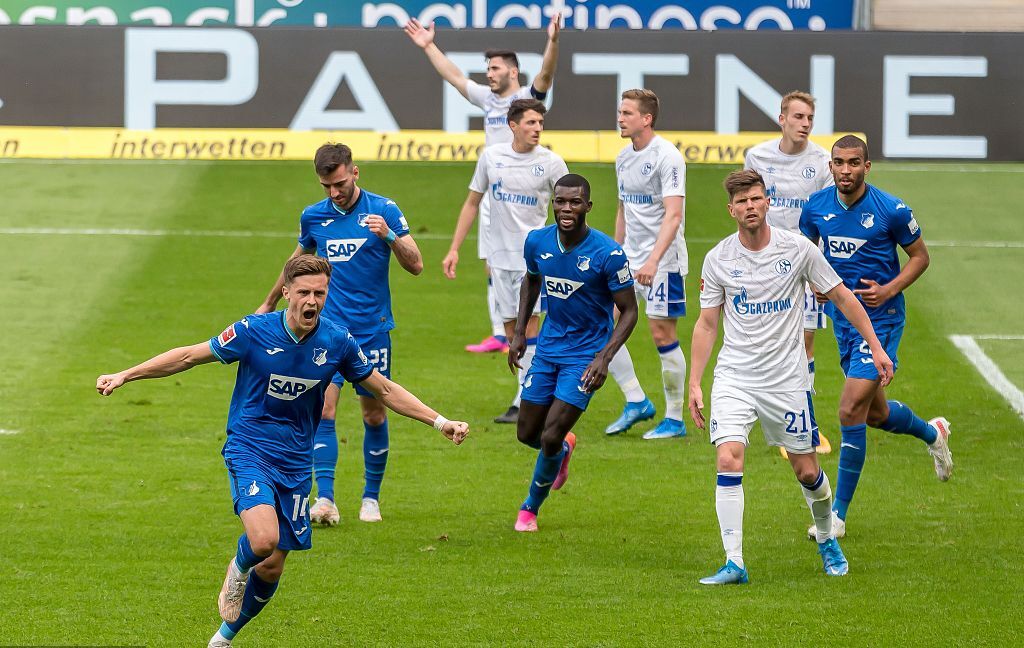 沙尔克04神奇逆转,意外晋级欧冠八强 沙尔克04神奇逆转,意外晋级欧冠八强