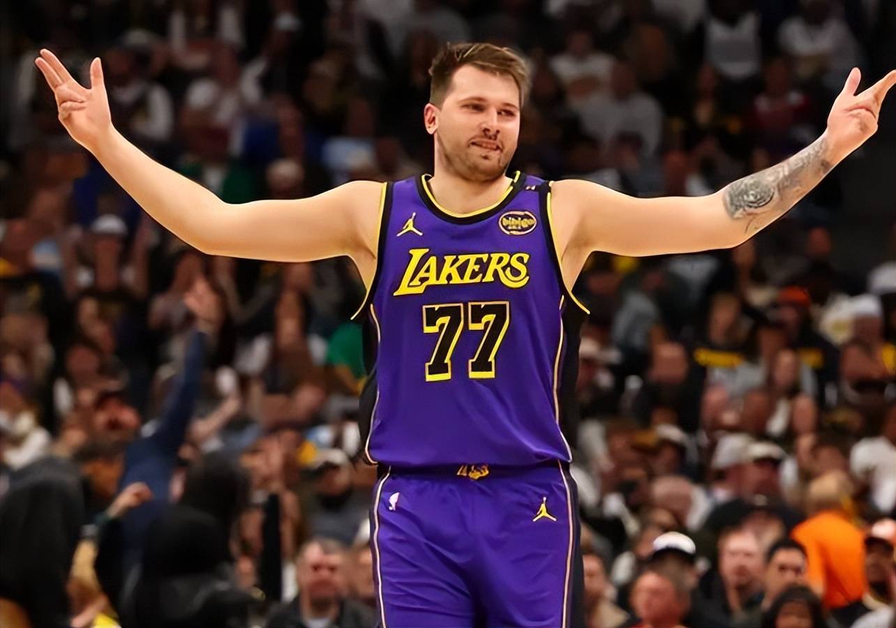 湖人惨败独行侠,赛后遭受批评 湖人惨败独行侠,赛后遭受批评