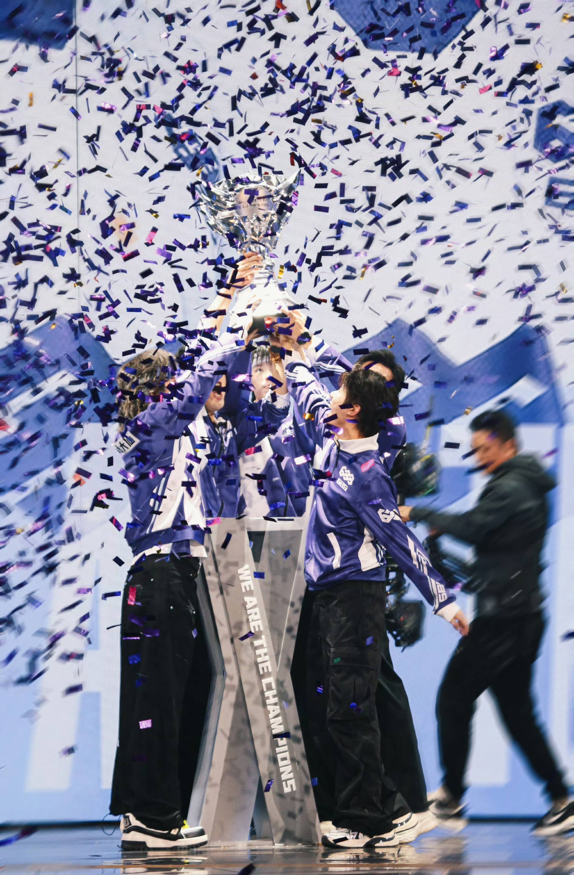 精彩绝伦的比赛成为焦点话题 精彩绝伦的比赛成为焦点话题