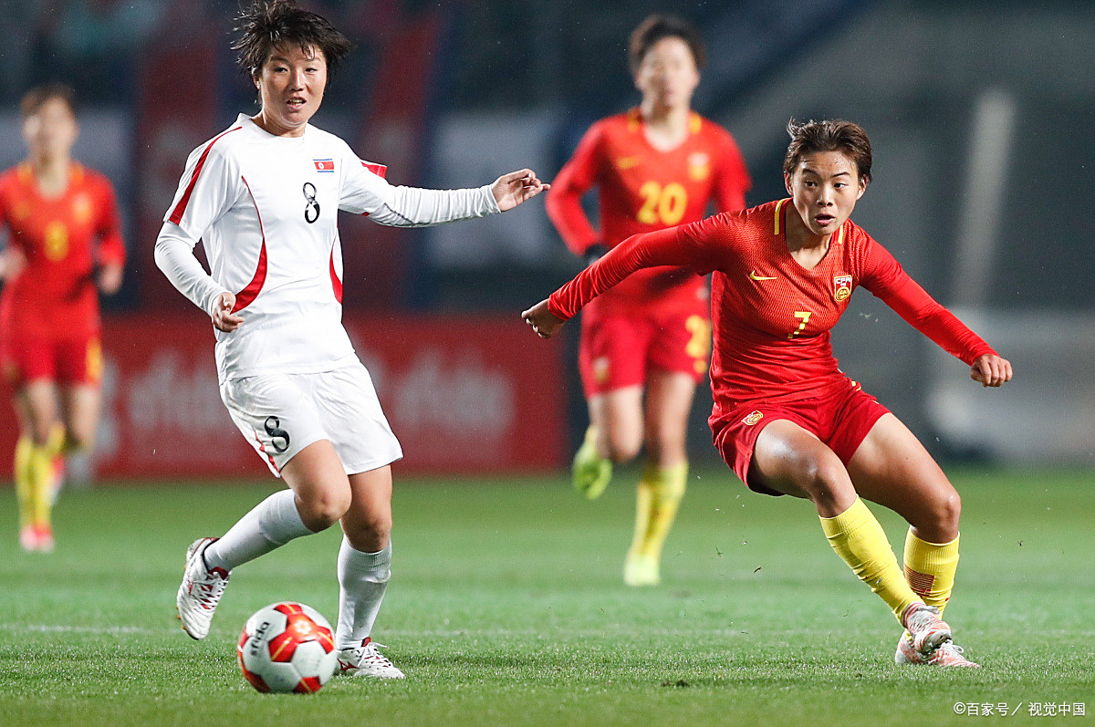 中国女足队员在赛场上勇敢拼搏,收获赞誉的简单介绍 中国女足队员在赛场上勇敢拼搏,收获赞誉的简单介绍