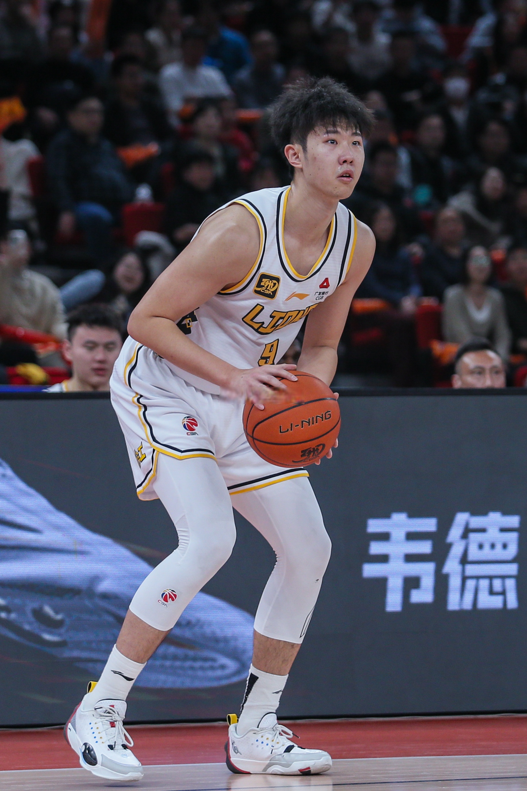 运动伤病频发,球员状态备受困扰 运动伤病频发,球员状态备受困扰