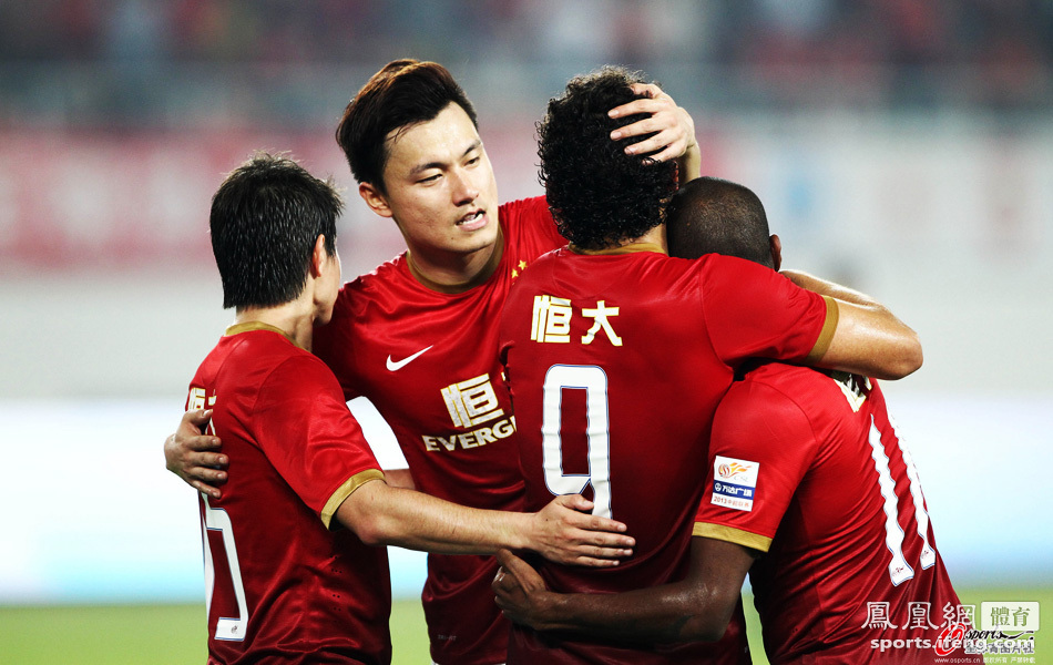 广州恒大客场轻松获胜,强势升至榜首的简单介绍 广州恒大客场轻松获胜,强势升至榜首的简单介绍