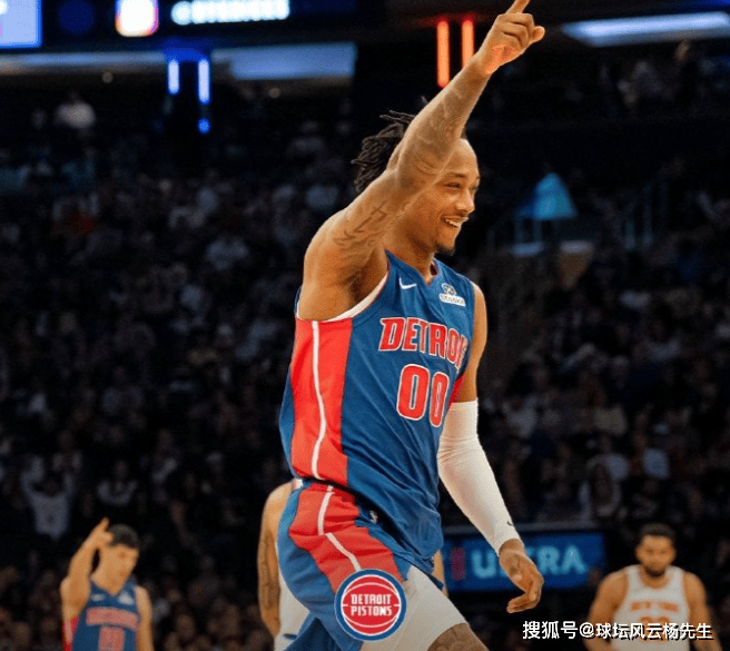 B体育体育官网app-雄鹿击败活塞，继续领先东部