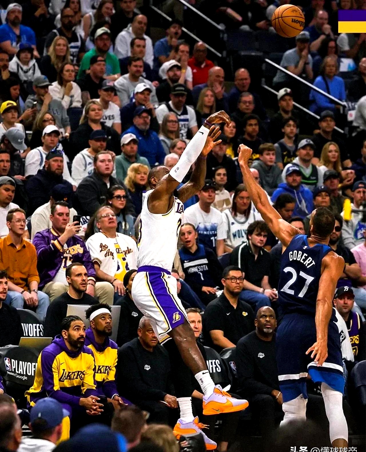 B体育体育官网app-包含湖人遭遇连败，詹姆斯个人表现精彩但无力回天的词条