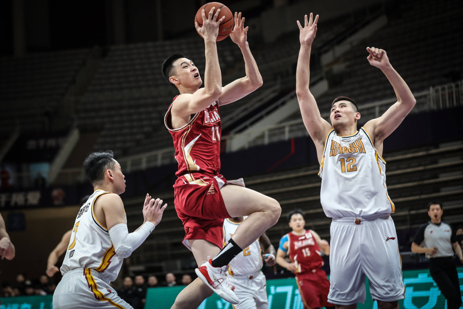 B体育体育入口-新疆球队获胜在望，球迷期待高水平对决的简单介绍