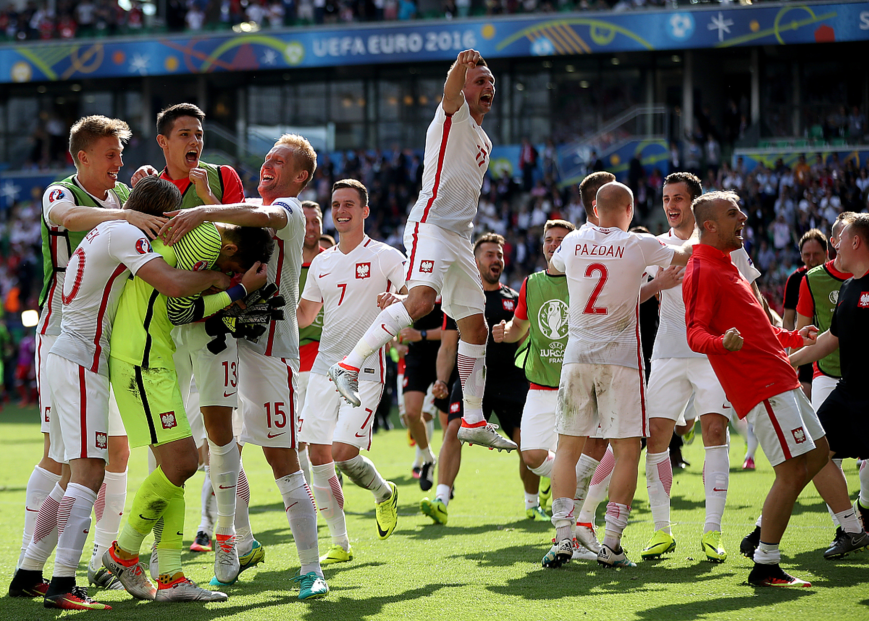 B体育体育投注-欧洲杯资格赛激烈继续，各队永不服输的简单介绍